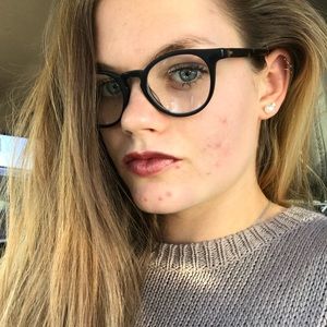 Meet your Posher, Leah